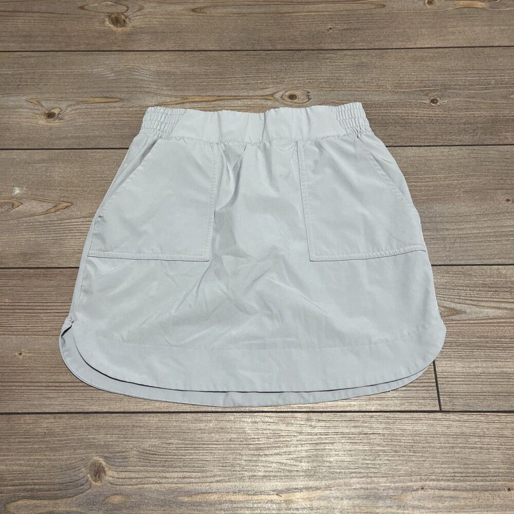 Apana Women's Athletic Skirt Skort Size Small Gray Pockets Tennis Golf Stretch